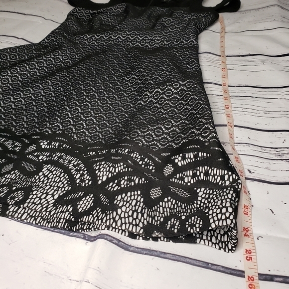 Jessica Simpson Bonded Lace Cold Shoulder Dress 4 - Picture 8 of 9